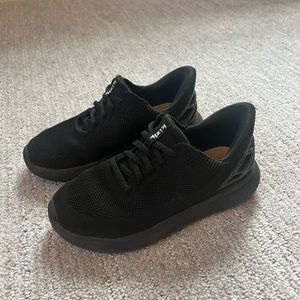 Kizik Athens Kids 13C Slip on sneakers